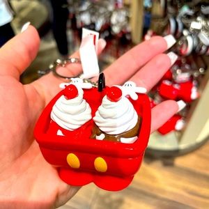 Disney Mickey Mouse Sink Ice Cream Keychain